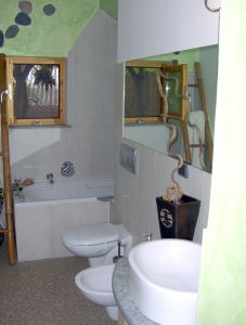 Vista bagno in zona giorno